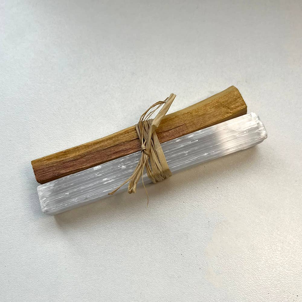 Mini Smudge Cluster, Palo Santo with Selenite 4"