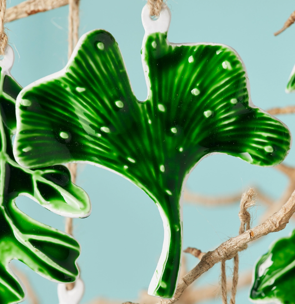 Green botanical leaf enamel hanging decoration with jute cord