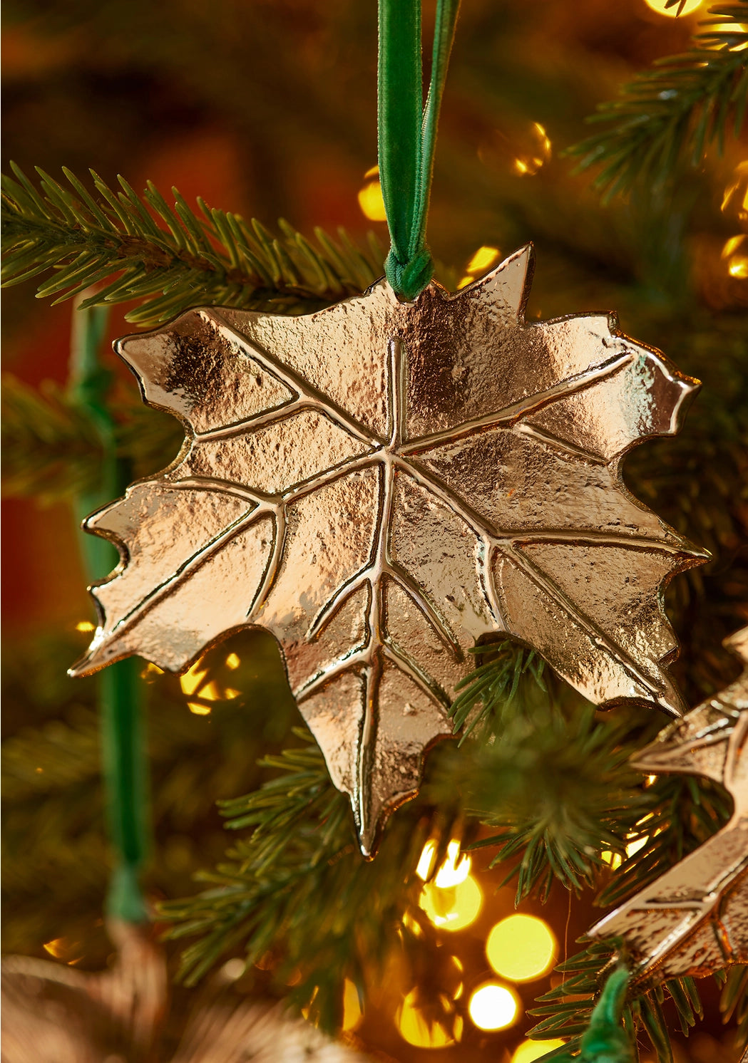 Gold tropical leaf hanging ornament