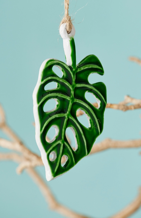 Green botanical leaf enamel hanging decoration with jute cord